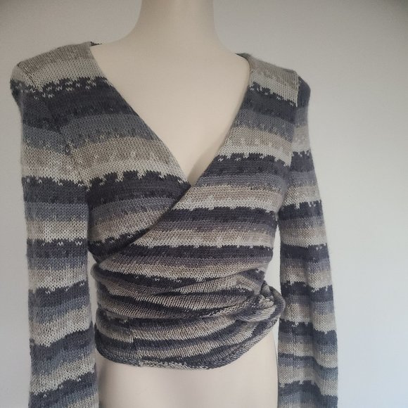 Handmade Wrap Sweater (M/L) - Picture 2 of 6